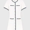Vestido curto com acabamentos contrastantes