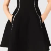 Vestido curto com detalhes de pesponto