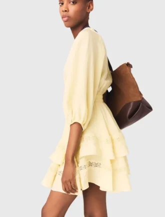 Vestido curto com folhos
