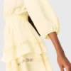 Vestido curto com folhos