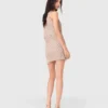 Vestido curto com forro e bordado de contas