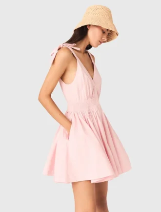 Vestido curto de algodão com corte evasê