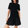Vestido curto de malha e tafetá