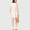 Vestido curto de tweed com corte evasê