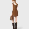 Vestido curto de veludo cotelê