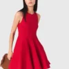 Vestido curto e evasê em mistura de linho