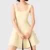 Vestido curto em malha jacquard