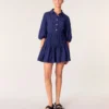 Vestido curto plissado com efeito acetinado