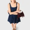 Vestido de ganga bordado com corte evasê