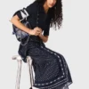 Vestido de material misto com padrão de bandana