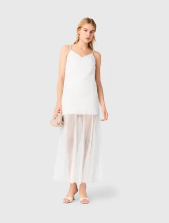 Vestido de tafetá e renda