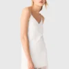 Vestido de tafetá e renda