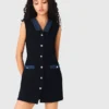 Vestido de tweed com detalhes em ganga