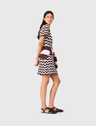 Vestido em croché em ziguezague
