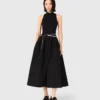 Vestido em tafetá de materiais mistos