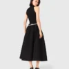 Vestido em tafetá de materiais mistos
