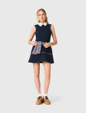 Vestido evasê com acabamento contrastante