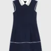 Vestido evasê com acabamento contrastante