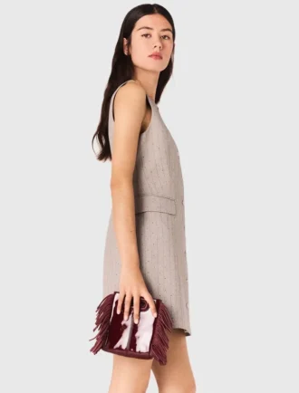 Vestido justo com mini strass