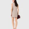 Vestido justo com mini strass
