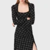 Vestido maxi com contas e strass