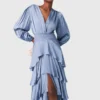 Vestido maxi com folhos