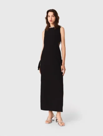 Vestido maxi com gola joia