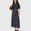 Vestido maxi com padrão esvoaçante