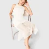 Vestido maxi em croché com strass