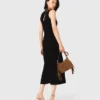 Vestido maxi em malha canelada com recortes
