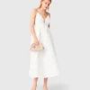 Vestido maxi em tafetá com joias