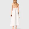 Vestido maxi em tafetá com joias