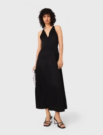 Vestido maxi esvoaçante com costas trançadas