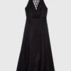 Vestido maxi esvoaçante com costas trançadas