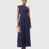 Vestido maxi plissado assimétrico