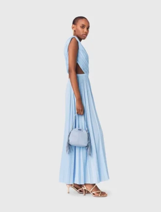 Vestido maxi plissado assimétrico