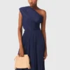 Vestido maxi plissado assimétrico