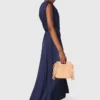 Vestido maxi plissado assimétrico