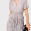 Vestido midi com folhos metálicos
