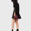 Vestido mini skater de gola alta