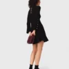 Vestido mini skater de gola alta