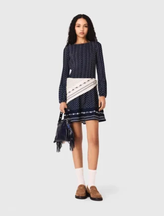 Vestido plissado com estampado bandana