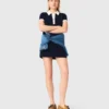 Vestido polo com acabamentos contrastantes