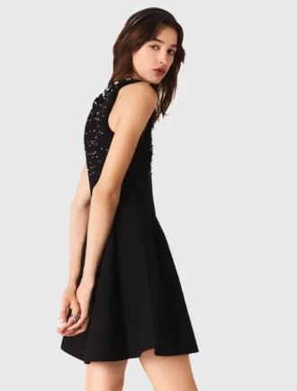 Vestido skater com joias