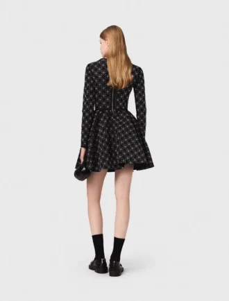 Vestido skater com pérolas e strass